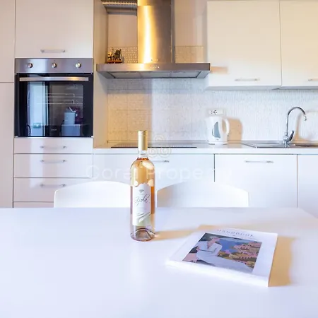 Apartamento Secret View - 2 Beds - Wi-fi - Parking - By Coral Porto Cervo