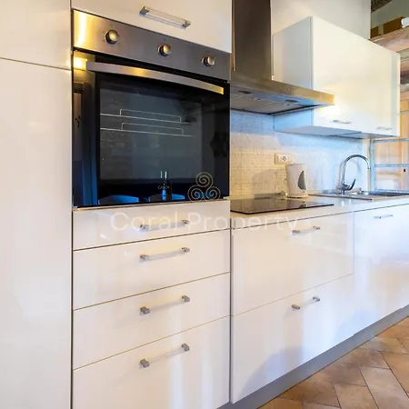 Secret View - 2 Beds - Wi-fi - Parking - By Coral Apartamento *